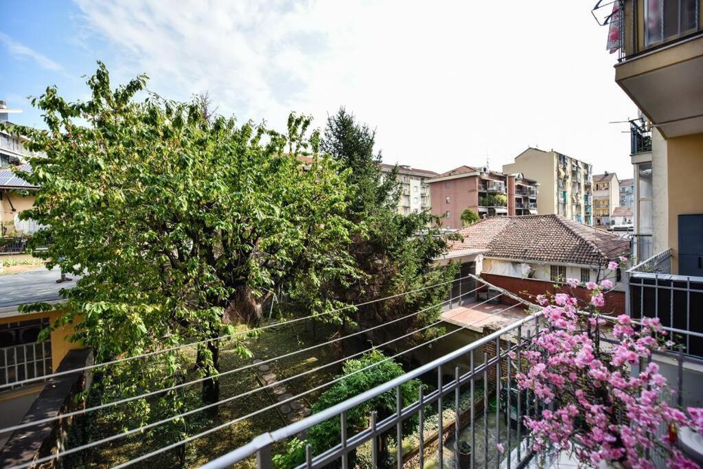 Benvenuti Casa Leo - Elegante Appartamento トリノ エクステリア 写真