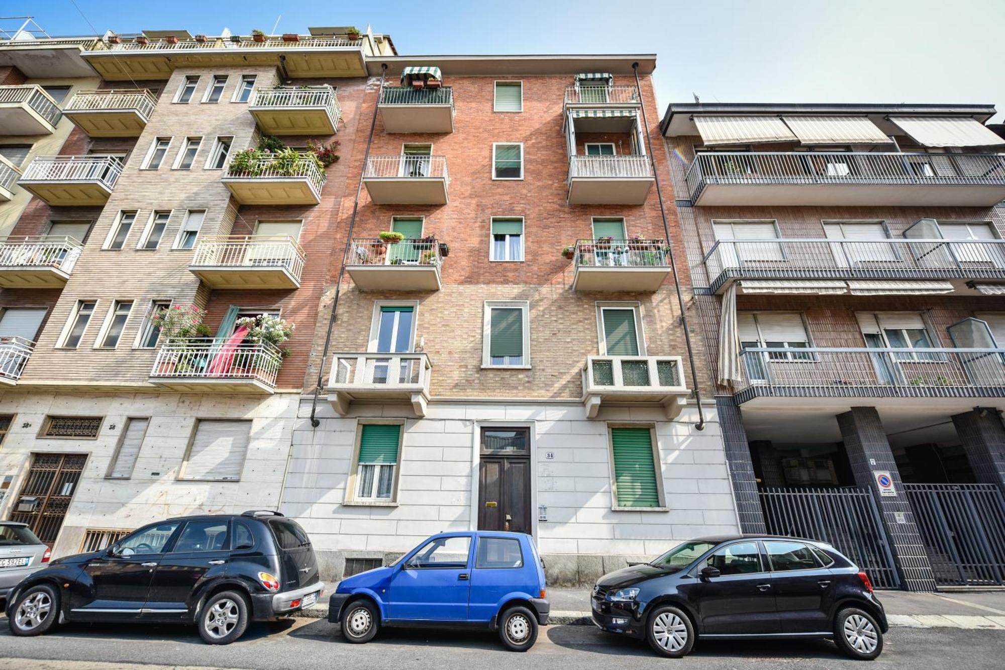Benvenuti Casa Leo - Elegante Appartamento トリノ エクステリア 写真